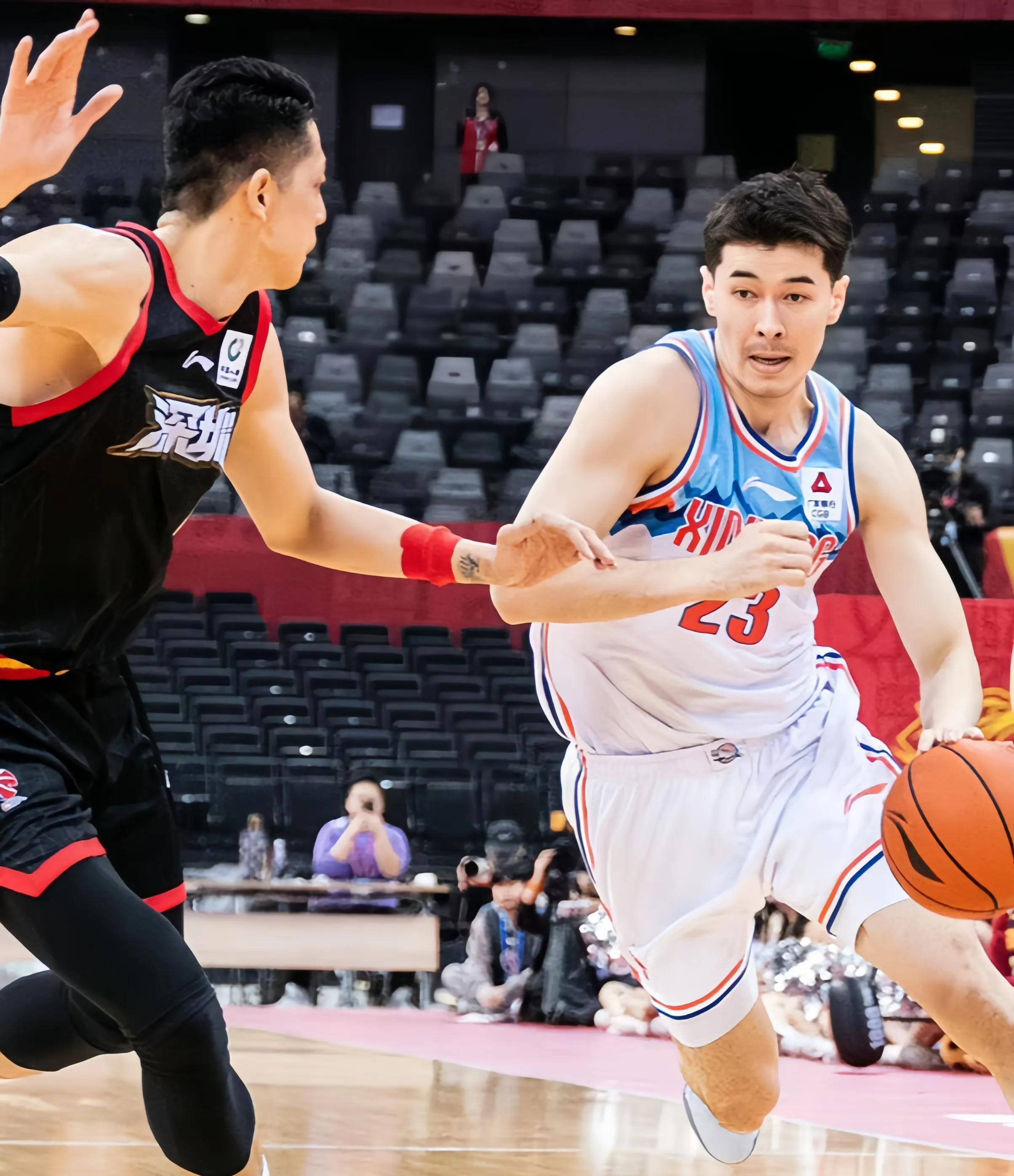 转会期多特蒙德备战CBA季后赛,刷新队史纪录细节曝光,媒体盛赞,赛季目标并未改变的简单介绍 转会期多特蒙德备战CBA季后赛,刷新队史纪录细节曝光,媒体盛赞,赛季目标并未改变的简单介绍